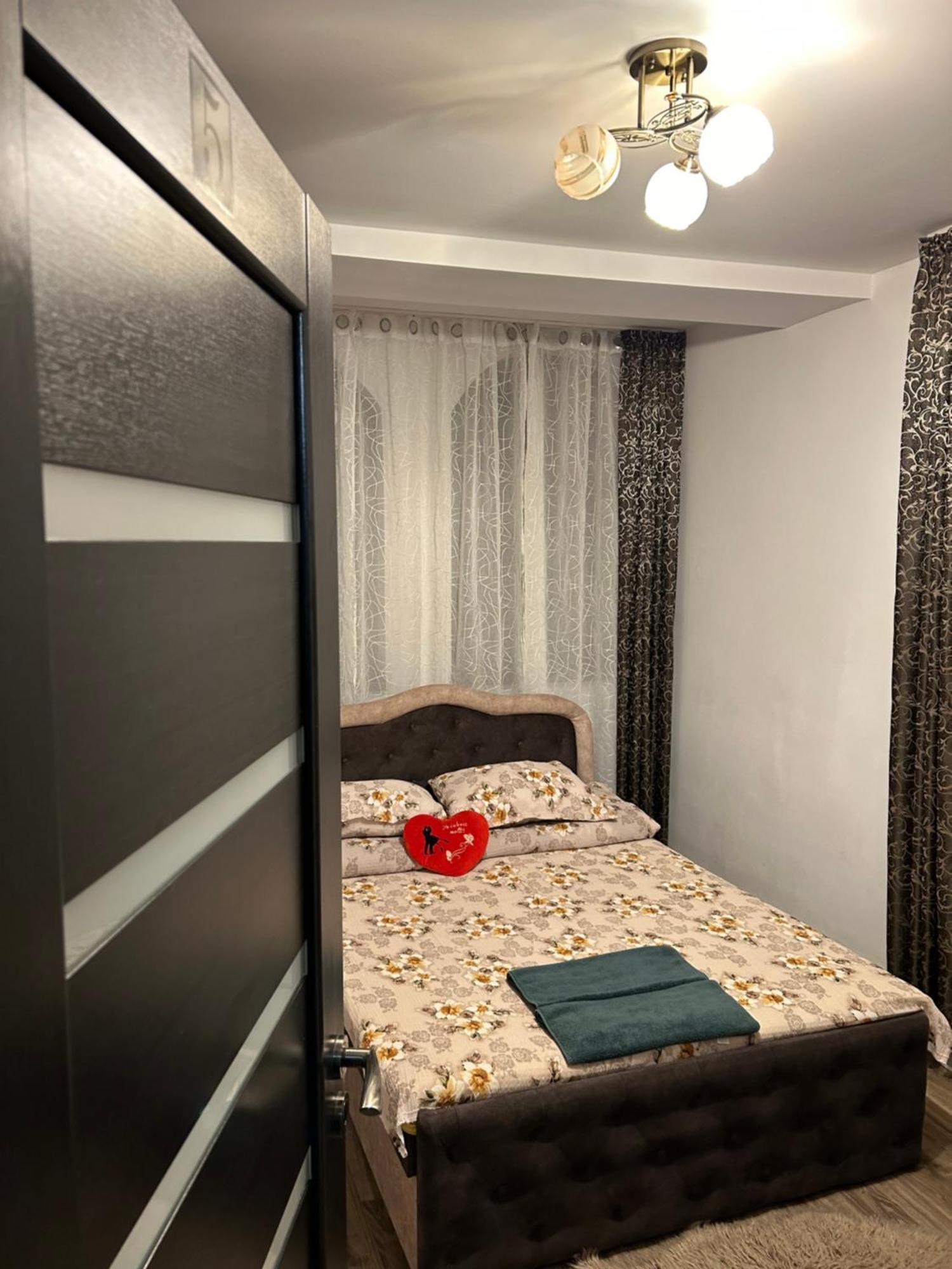 Apartamento Casa Raraului Câmpulung Moldovenesc Exterior foto